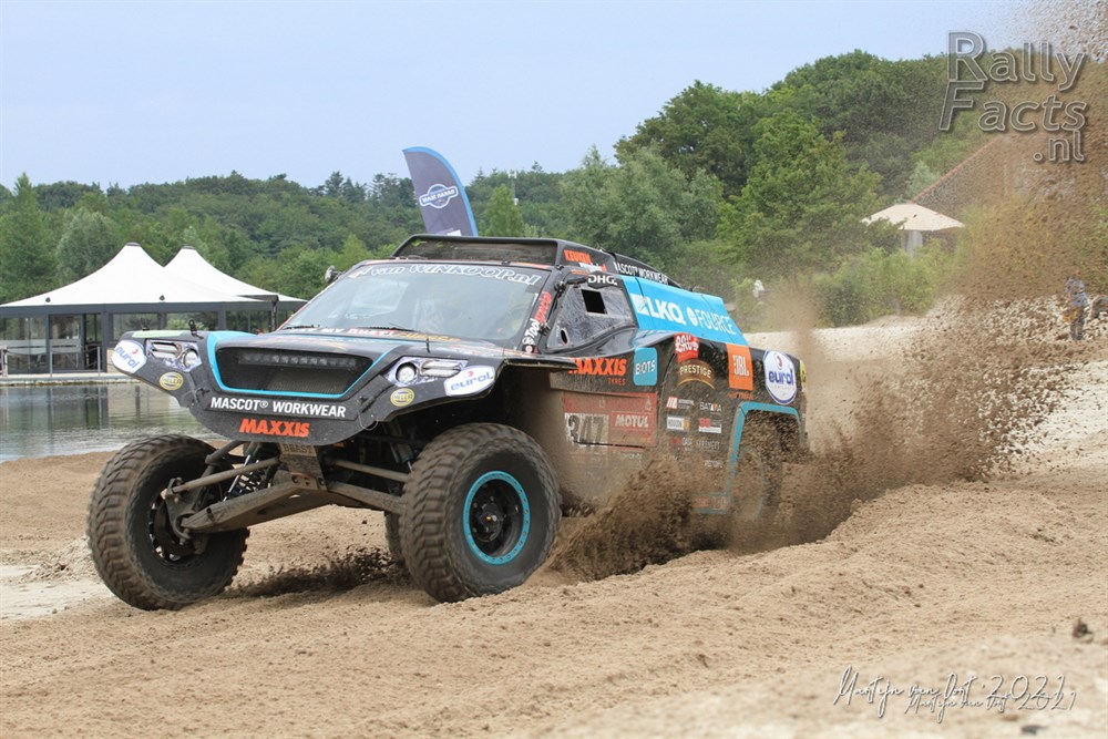 Maxxis Dakar Team The Beast