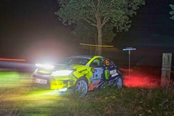 Alle GR Yaris Challenge auto's doorstaan hitte in GTC Rally