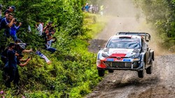 Elfyn Evans raast naar de overwinning bij de Secto Rally van Finland