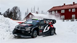 IJskoning Evans weert Katsuta af voor de overwinning in de Rally van Zweden