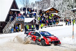 Solberg schrijft geschiedenis met een recordbrekende overwinning in Monte-Carlo.