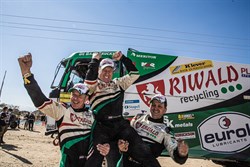 Finishvlag valt voor Riwald Dakar Team in Dakar 2022