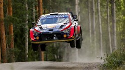 Vastberaden Tänak heerst in Finland