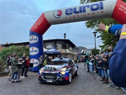 Eurol Hellendoorn Rally onder grote belangstelling van start