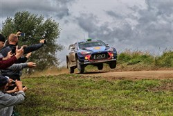 Thierry Neuville wint Rally van Polen