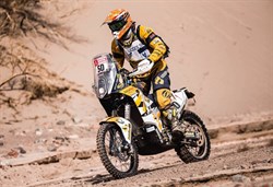 Mirjam Pol houdt vol in een loodzware Dakar Rally 